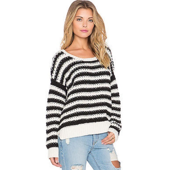 Free People Sweaters - Free People at the beach long sleeve sweater Sz Lg